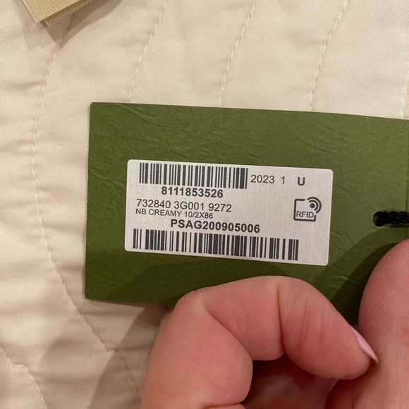 🍦🍒 Gucci “Creamy” silk - Picture 5 of 5